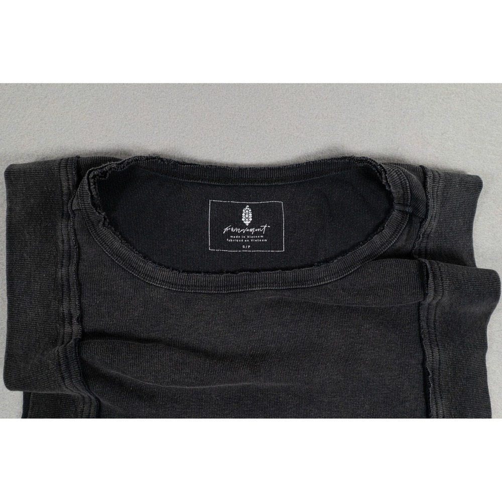 Free People Movement Washed Black Muscle Tank Top Cropped Raw Hem‎ Small image 2